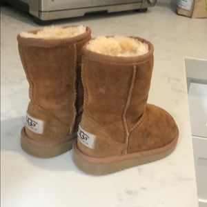 Toddler Ugg’s size 7t
